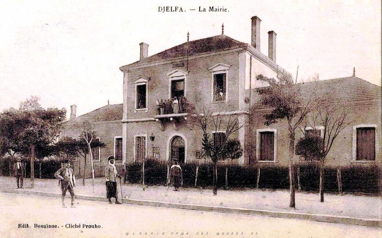 Djelfa - La Mairie.jpg